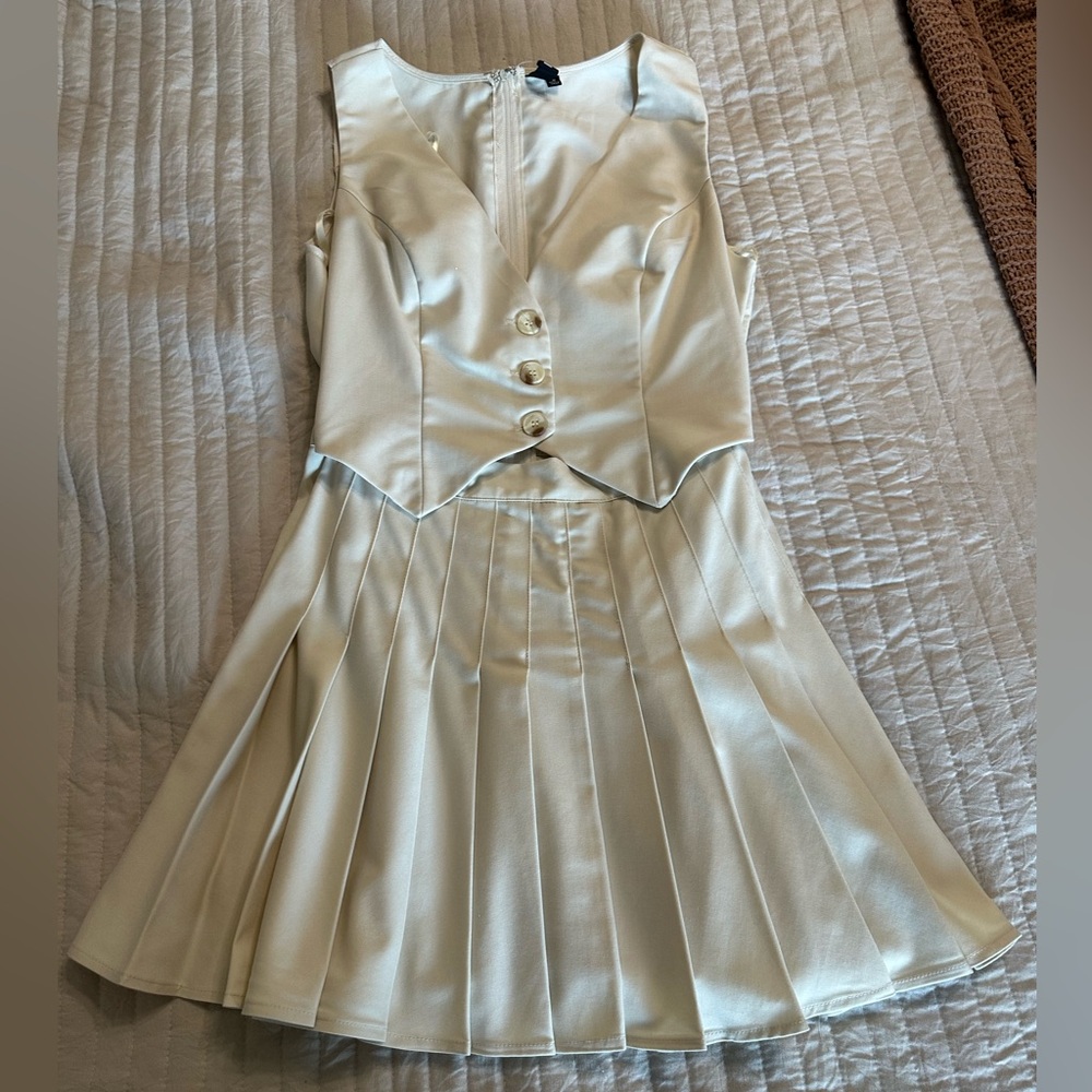 Windsor dress Size M